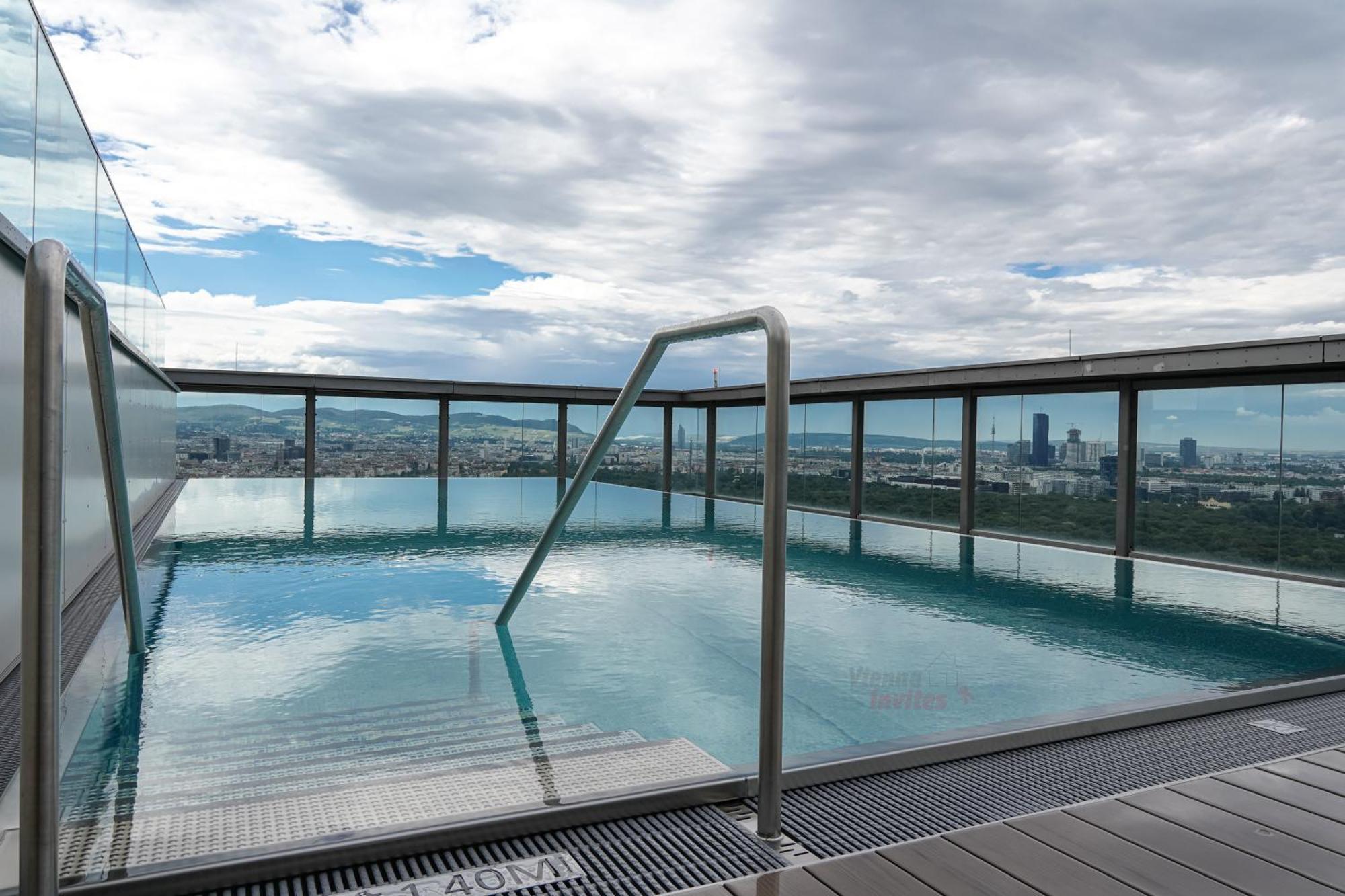 Triiiple 7Heaven - Amazing View On Top Floor With Rooftop Pool Viyana Dış mekan fotoğraf